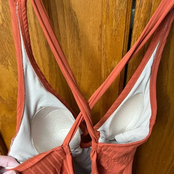 Kona Sol Women’s Sz M One Piece Ribbed Orange Swimsuit - Picture 5 of 9